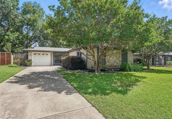 810 Greenhaven Drive, Richardson, TX 75080