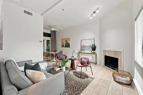 4334 Buena Vista Street #E, Dallas, TX 75205