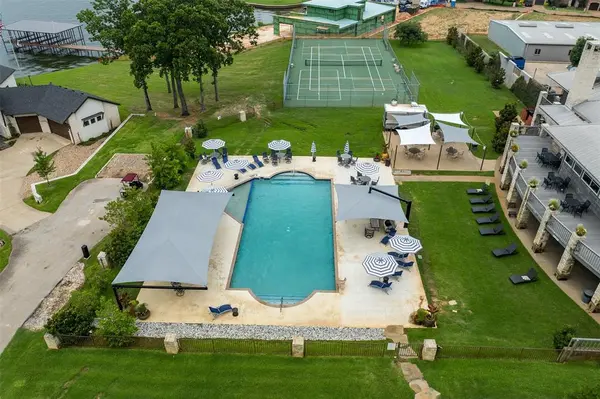 129 Pinnacle Club Drive, Mabank, TX 75156