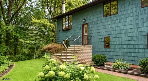 32 Gravel Hill Rd, Union Twp., NJ 08802