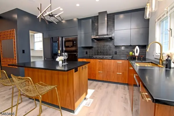 148 Mccutcheon Ave, Sayreville Boro, NJ 08872