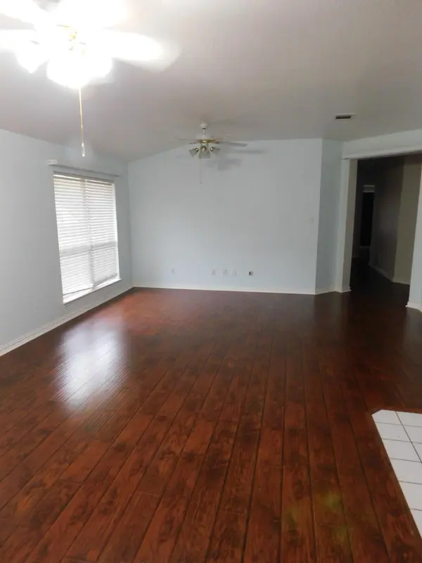 1301 Leah LN, Round Rock, TX 78665