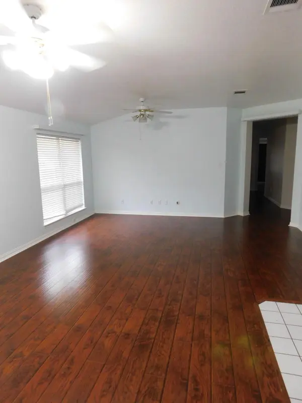 1301 Leah LN, Round Rock, TX 78665