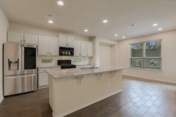 3651 Sandy Brook DR #302, Round Rock, TX 78665