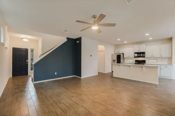 3651 Sandy Brook DR #302, Round Rock, TX 78665
