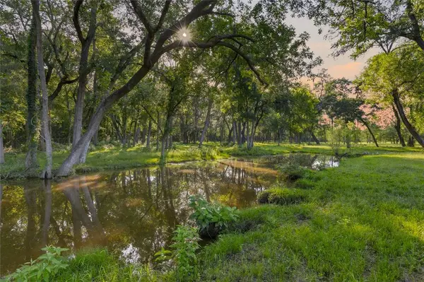 3063 County Road 484, Elgin, TX 78621