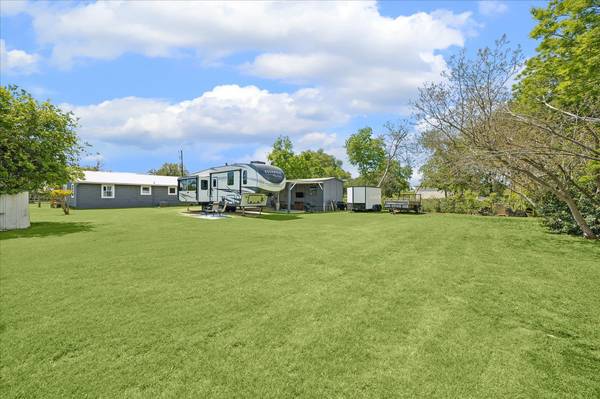 210 Fallwell ST, Liberty Hill, TX 78642