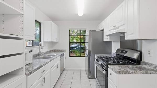 1124 Greenbriar LOOP, Round Rock, TX 78664