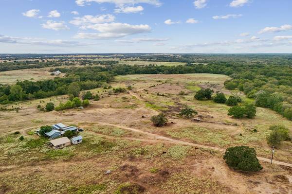 1090 Private Road 7046, Elgin, TX 78621