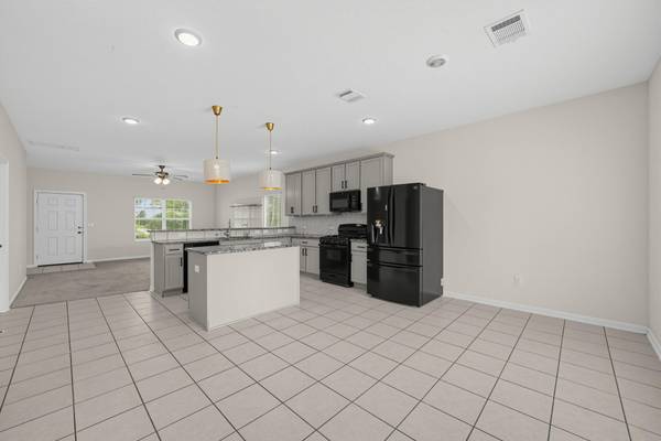 204 Timber Brook DR, Hutto, TX 78634