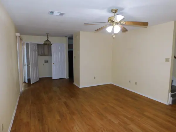 2211 KATY LN #D, Georgetown, TX 78626