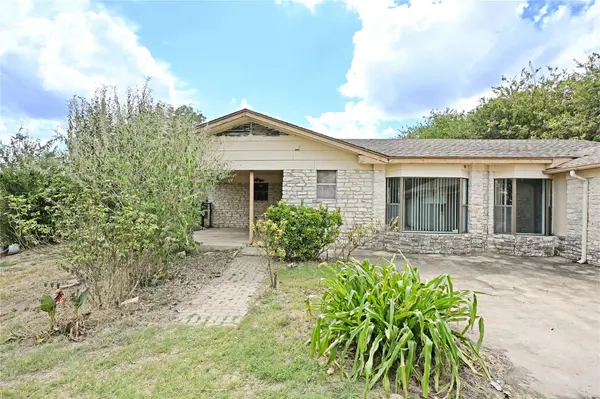 1629 Us-183 ST, Lockhart, TX 78644