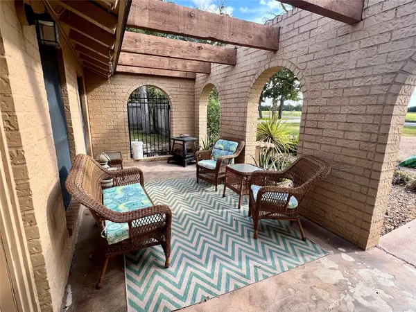 2079 County Road 226, Giddings, TX 78942