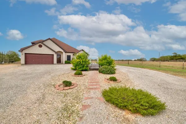 8510 Old Colony Line RD, Dale, TX 78616