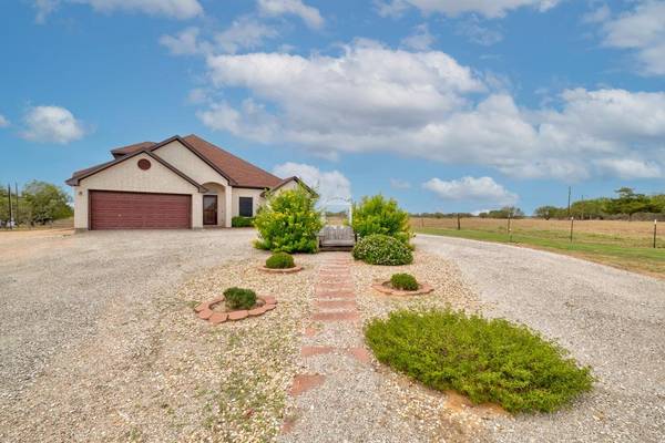 8510 Old Colony Line RD, Dale, TX 78616