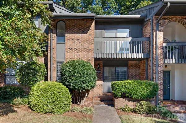 5803 Sharon RD #E, Charlotte, NC 28210