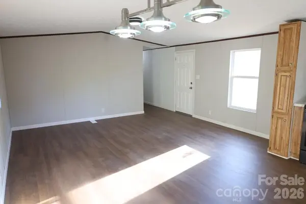 155 Owl Hollow RD, Marion, NC 28752