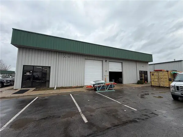 6603 E Royal ST, Pleasant Valley, MO 64068