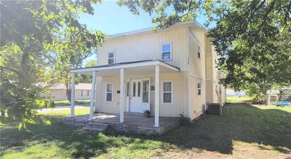 28 Ohio ST, Iola, KS 66749