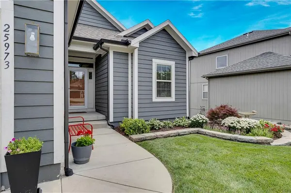 25973 W 143RD TER, Olathe, KS 66061