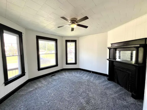 301 E Monroe ST, Princeton, IN 47670