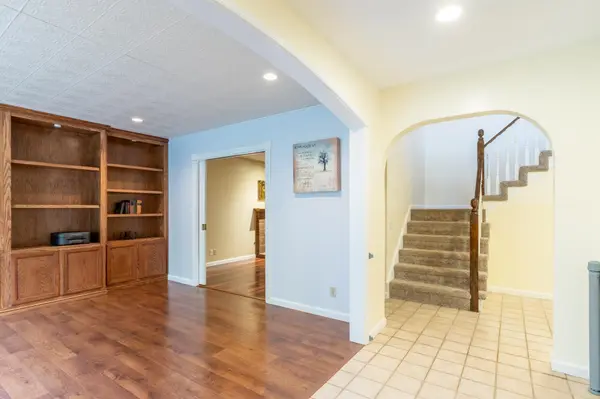 721 Todd DR, Angola, IN 46703-1175