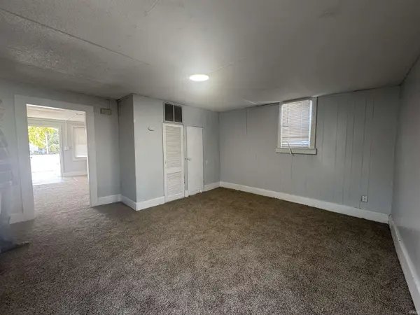 1129 W Oregon ST, Evansville, IN 47710-1935