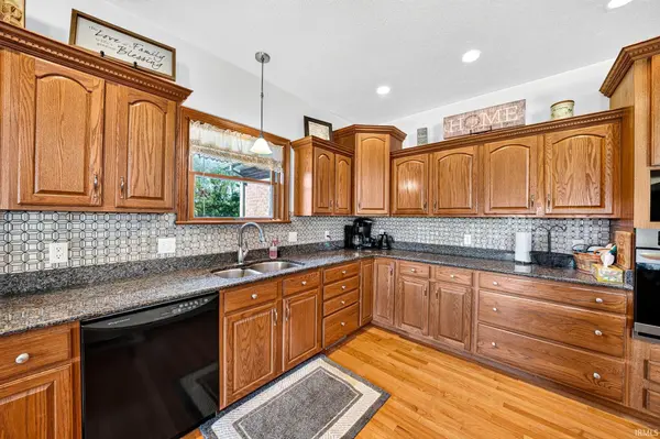 19530 Roosevelt RD, South Bend, IN 46614
