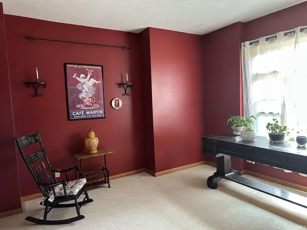14521 Olive LN, Plymouth, IN 46563