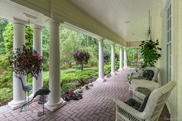 9680 N Bayview RD, Southold, NY 11971