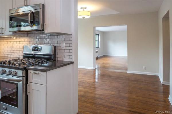 16 Studio Arcade #3B, Bronxville, NY 10708