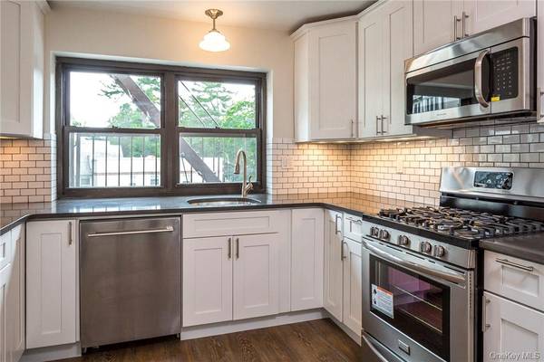 16 Studio Arcade #3B, Bronxville, NY 10708