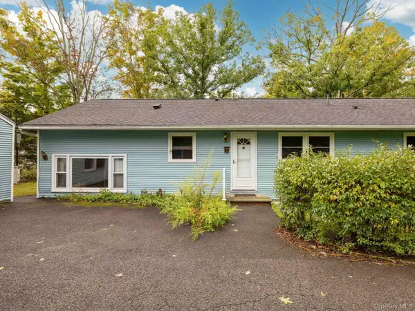 5 Van De Bogart RD, Woodstock, NY 12498