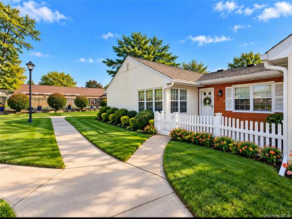 36 Revere DR, Sayville, NY 11782