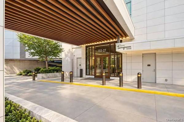 133-27 39th AVE #10S, Flushing, NY 11354