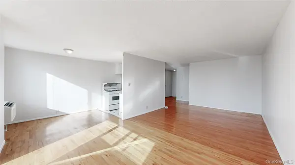 118-17 Union TPKE ##18K, Forest Hills, NY 11375