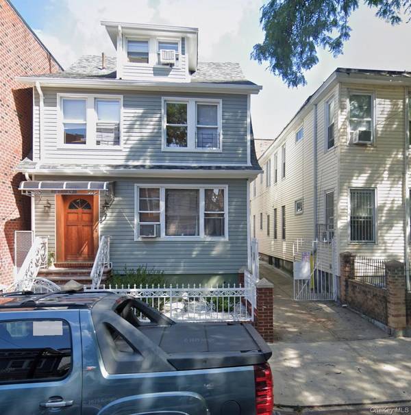 41-39 Benham ST #Apt 1, Elmhurst, NY 11373
