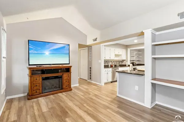 3808 W 24th TER, Lawrence, KS 66047