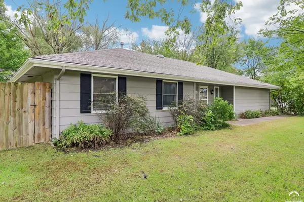 3808 W 24th TER, Lawrence, KS 66047