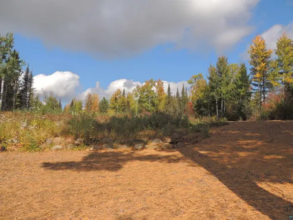 34 Bergy Blvd, Grand Marais, MN 55604
