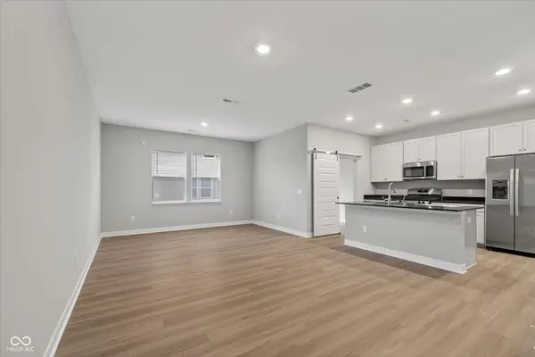1245 Newton ST, Avon, IN 46123