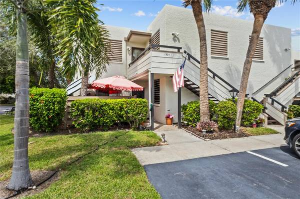 521 LAKESIDE DR, Bradenton, FL 34210