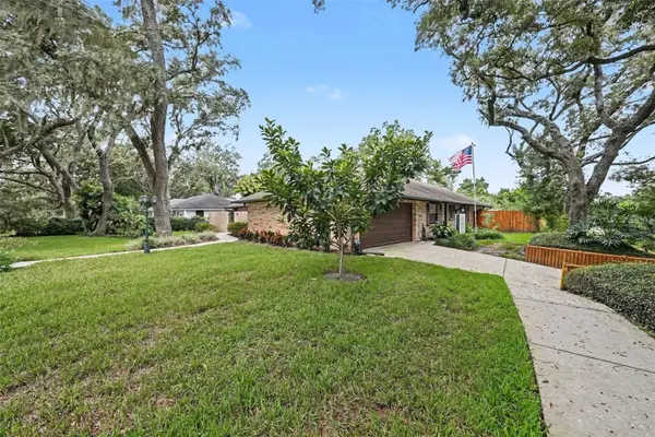 201 WILD OAK DR, Brandon, FL 33511