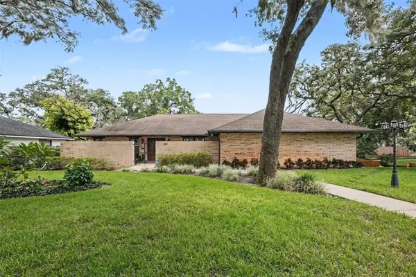 201 WILD OAK DR, Brandon, FL 33511