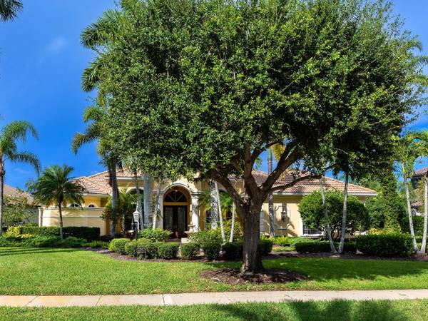 6906 BELMONT CT, Lakewood Ranch, FL 34202