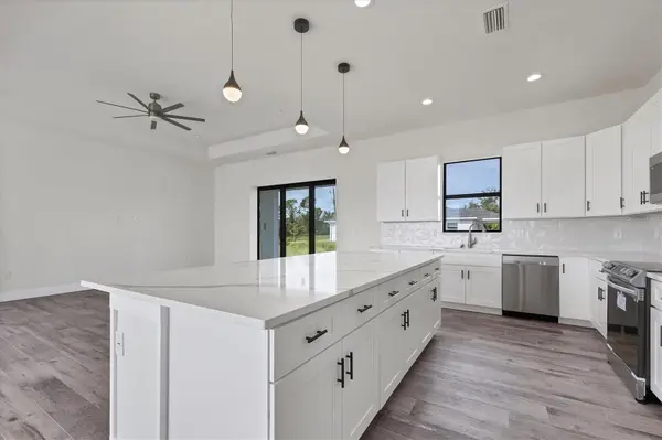 200 REDWOOD RD, Rotonda West, FL 33947