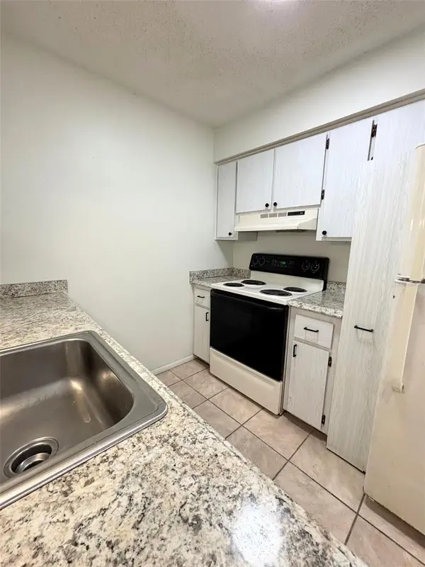 190 E OLMSTEAD DR #F32, Titusville, FL 32780