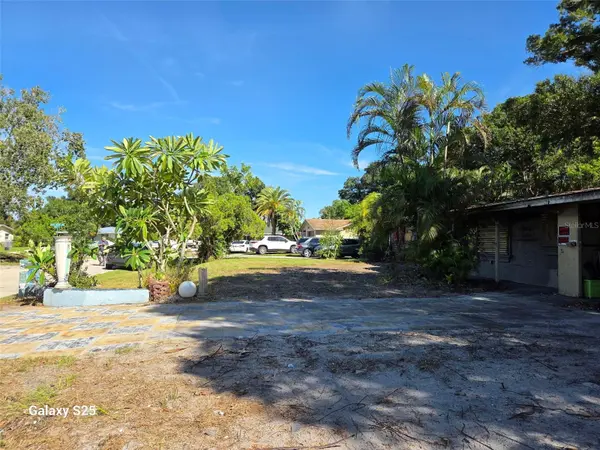 4044 S MARK DR, Sarasota, FL 34232