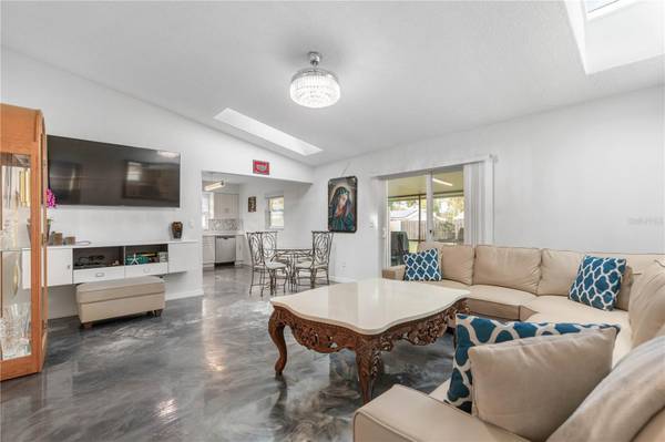 13 BELLEAIRE DR, Palm Coast, FL 32137