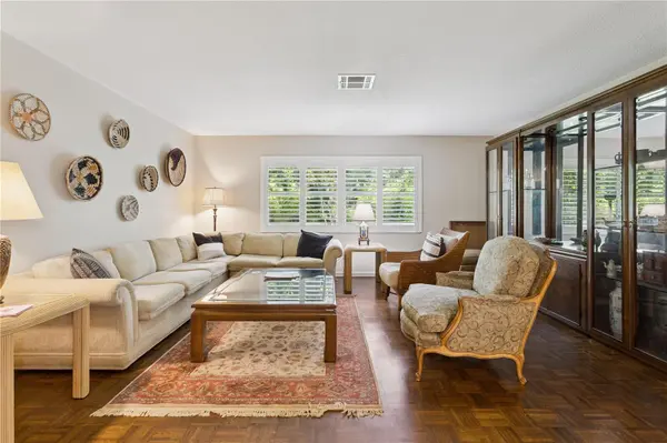 1325 OVERLOOK DR, Mount Dora, FL 32757